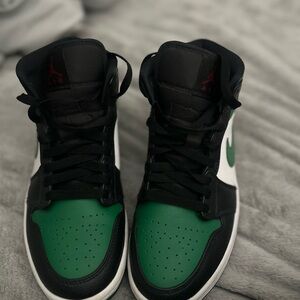Jordan Men's Black and Green High-Top Sneakers